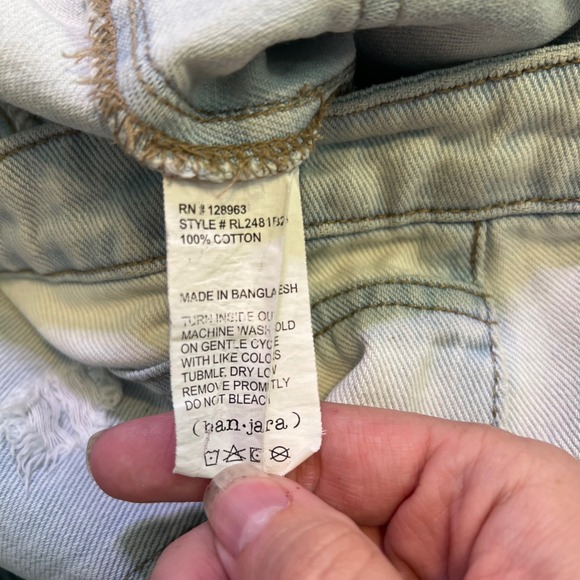 Ban Jara‎ Womens Distressed Floral Patch Wide Leg Crop Jeans Size 7/27 - Picture 5 of 5